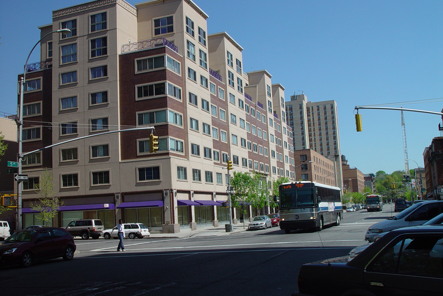 harlem_streets.070505-031.jpg