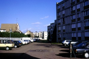 france-suburban-199508.jpg