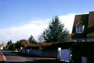 france-suburban-199513.jpg