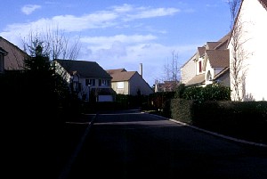 france-suburban-199515.jpg