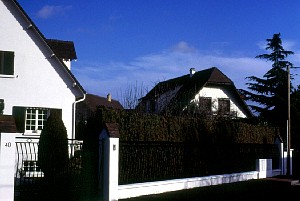 france-suburban-199517.jpg